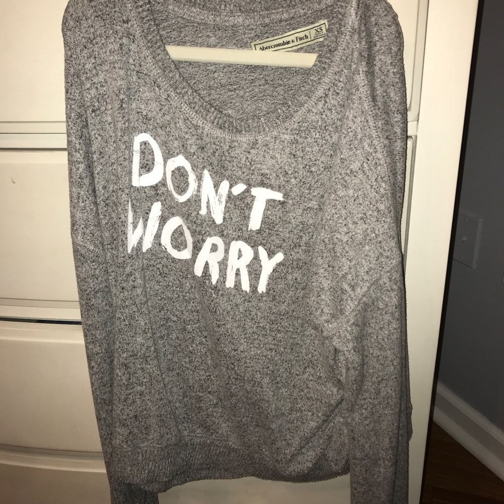 loose sweatshirt